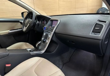 Volvo XC60 I SUV Facelifting 2.0 D4 DRIVE-E 190KM 2017 Volvo XC 60 2.0d Salon Polska ASO R-CARS Warszawa 2.0 Diesel 190KM, zdjęcie 7