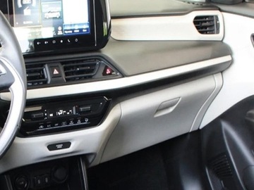 Suzuki Swift VI Hatchback Facelifting 1.2 DualJet SHVS 83KM 2025 SUZUKI Swift Premium Plus 1.2 Dualjet SHVS Hatchback 83KM 2025, zdjęcie 8