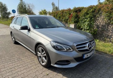 Mercedes Klasa E W212 Kombi Facelifting 200  184KM 2013 Mercedes-Benz Klasa E Mercedes-Benz Klasa E 200 7G-TRONIC Avantgarde 2.0