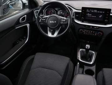 Kia Ceed III Hatchback Facelifting  1.0 T-GDI 120KM 2022 Kia Ceed 1.0 T-GDI, Salon Polska, Serwis ASO, zdjęcie 6