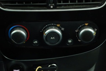 Renault Clio IV Hatchback 5d Facelifting 0.9 TCe 90KM 2017 Renault Clio 0.9 TCe, Salon Polska, Navi, Klima, zdjęcie 9