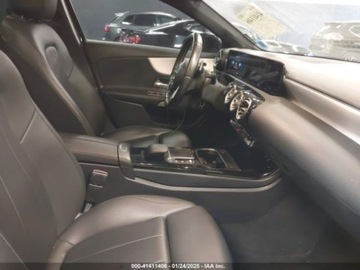 Mercedes Klasa A W177/V177 2021 Mercedes-Benz Klasa A 2021r., A 220, od ubezpieczalni 2.0 Benzyna 188KM, zdjęcie 7