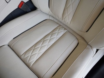 BMW X7 SUV M Facelifting 4.4 M60i 530KM 2025 BMW X7 M60i xDrive Suv 4.4 (530KM) 2025, zdjęcie 4