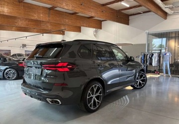 BMW X5 G05 2025 BMW X5 3.0 Benzyna 340KM, zdjęcie 1