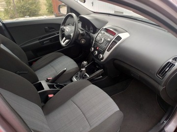 Kia Ceed I SW Facelifting 1.4 DOHC CVVT 90KM 2010 Kia Ceed 1.4 Benzyna Lift Klimatyzacja Opłacony z Niemiec, zdjęcie 5