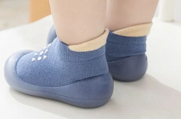 ДЕТСКАЯ ОБУВЬ НОСКИ НА РЕЗИНОВОЙ ПОДОШВЕ от 6-12 МЕСЯЦЕВ РАЗМЕР 20