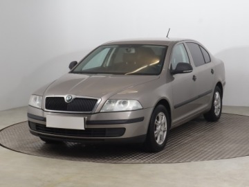 Skoda Octavia II Hatchback 1.6 MPI 102KM 2011 Skoda Octavia 1.6, Salon Polska, GAZ, Klima, zdjęcie 1