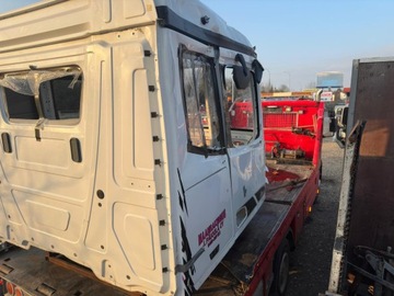 Салон Мерседес Актрос МП4 2017