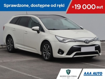Toyota Avensis III Wagon Facelifting 2015 2.0 D-4D 143KM 2015 Toyota Avensis 2.0 D-4D, Salon Polska, Serwis ASO