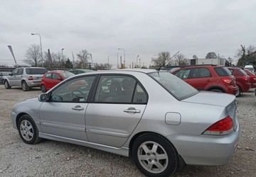 Mitsubishi Lancer VIII Sedan 1.6 i 16V 98KM 2004 Mitsubishi Lancer Mitsubishi Lancer 1.6 Benzyna 98KM, zdjęcie 2