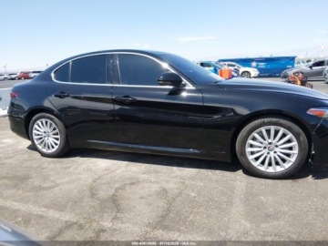 Alfa Romeo Giulia II Sedan Facelifting 2.0 Turbo 280KM 2021 Alfa Romeo Giulia Rwd 2021 2.0 Benzyna 280KM, zdjęcie 5