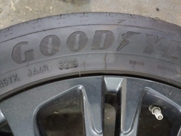 KOLO DISK YARIS CROSS 18