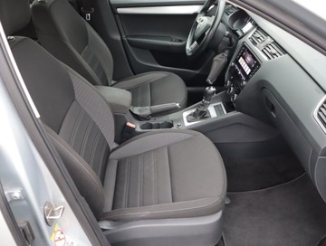 Skoda Octavia III Kombi Facelifting 1.6 TDI 115KM 2018 Skoda Octavia 1.6 TDI, DSG, VAT 23%, Navi, Klima, zdjęcie 8