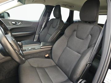 Volvo XC60 II Crossover D4 190KM 2018 Volvo XC 60 D4 AWD Momentum/190KM, zdjęcie 12