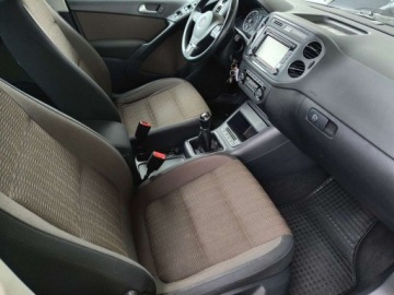 Volkswagen Tiguan I SUV Facelifting 1.4 TSI BlueMotion 122KM 2013 Volkswagen Tiguan SalonPL serwis ASO 1.4TSI 122KM bezwypadkowy bi-xenon PD, zdjęcie 15