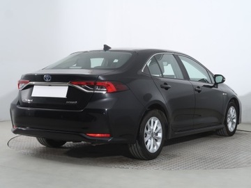 Toyota Corolla XII Sedan 1.8 Hybrid 122KM 2022 Toyota Corolla 1.8 Hybrid, Salon Polska, zdjęcie 4