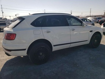 Bentley Bentayga 2018 Bentley Bentayga 2018 6.0l 6.0 Benzyna 600KM, zdjęcie 3
