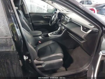 Toyota 2023 Toyota RAV4 2023r., 4x4, 2.5L 2.5 Benzyna 203KM, zdjęcie 8