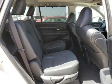 Toyota Highlander III 2024 Toyota Highlander 2024, 2,4L, GRAND HIGHLANDER XLE 2.4 Benzyna 265KM, zdjęcie 8