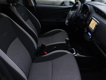 Toyota Yaris III Hatchback 5d Facelifting 2017 1.5 Dual VVT-iE 111KM 2019 Toyota Yaris 1.5 Dual VVT-i, Navi, Klima, zdjęcie 8