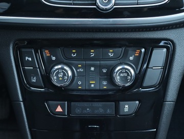 Opel Mokka I SUV 1.6 CDTI Ecotec 136KM 2016 Opel Mokka 1.6 CDTI, Automat, Skóra, Navi, Klima, zdjęcie 16