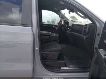 Chevrolet Silverado II 2024 Chevrolet Silverado 1500 Short Bed Lt Trail Boss 2024 2.7 Benzyna 310KM, zdjęcie 9