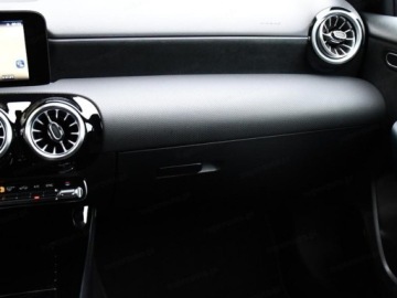 Mercedes Klasa A W177/V177 Hatchback Facelifting 1.3 200 163KM 2025 MERCEDES-BENZ A Klasa 200 AMG Line 1.3 (163KM) 2025, zdjęcie 13