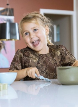 БОЛЬШОЙ ПЛАСТИКОВЫЙ НАБОР ДЛЯ ВЫПЕЧКИ БИО Dantoy