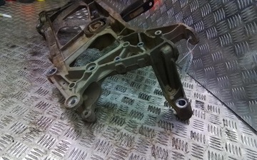 VW PASSAT B8 БОКОВОЙ ДЕРЖАТЕЛЬ ДВИГАТЕЛЯ 3Q0199369E