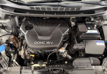 Hyundai Elantra V Sedan Facelifting 1.6 D-CVVT MPI 132KM 2014 Hyundai Elantra 1.6GDI 132KM M6 2014 r., salon PL, I wl., dodatkowy komple, zdjęcie 23
