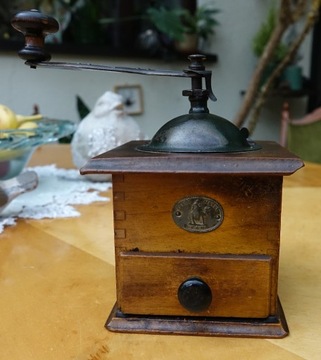 DEF-LOFT старая ручная кофемолка Solo FABRIK MARKE K8M