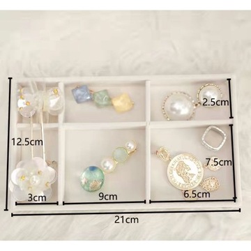 КОРОБКА-ОРГАНИЗАТОР ДЛЯ ЮВЕЛИРНЫХ СЕРЬГ 4 шт.