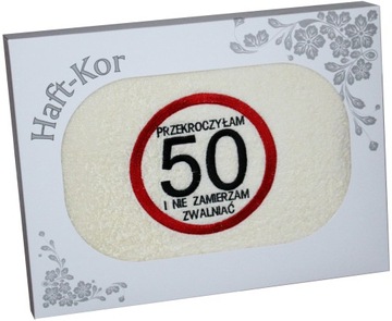 RĘCZNIK 70x140 Z HAFTEM NA PREZENT 50 URODZINY