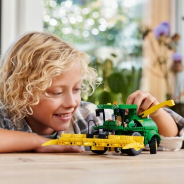 LEGO Technic John Deere 9700 Кормоуборочный комбайн 42168