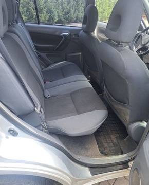 Toyota RAV4 II 2.0 16V D-4D 116KM 2002 Toyota RAV4 Toyota RAV4 2.0 D-4D 4x4 2.0 Diesel 116KM, zdjęcie 15