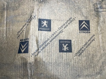 NOVÁ ORIGINÁLNÍ SVĚTLO ZADNÍ PEUGEOT 107 PRAVÁ