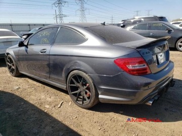 Mercedes Klasa C W204 2012 Mercedes-Benz Klasa C 2012 r., 6,2 L C 63 AMG 6.2 Benzyna 451KM, zdjęcie 3