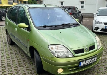 Renault Megane I Hatchback 1.6 i 16V 107KM 2002 Renault Megane 1.6 benzyna, 2002 1.6 Benzyna 107KM, zdjęcie 2