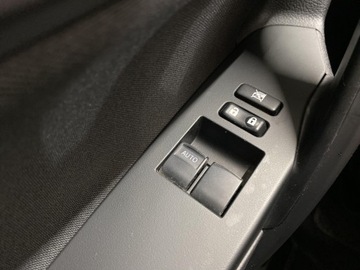 Toyota Auris II Hatchback 5d Facelifting 1.33 Dual VVT-i 99KM 2017 Toyota Auris 1.33 VVT-i Active II (2012-) Toyota A, zdjęcie 17