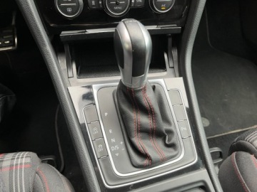 Volkswagen Golf VII GTI 3d Facelifting 2.0 TSI 245KM 2018 Volkswagen Golf 2.0 benzyna 245 KM GTI performance DSG zarej w PL zad, zdjęcie 33