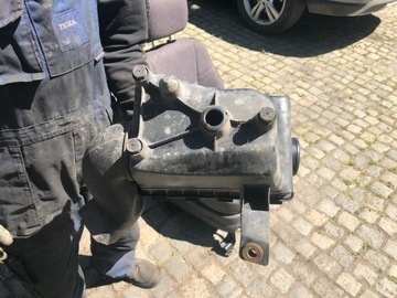 JEEP CHEROKEE 97-01 2.5 TD POUZDRO FILTRU VZDUCH