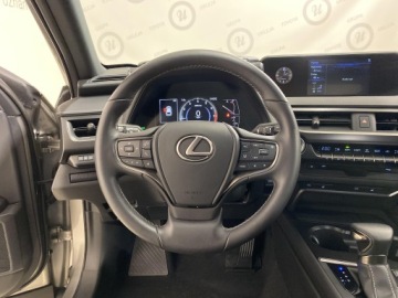 Lexus UX Crossover 200 171KM 2022 Lexus UX 200 GPF Business Edition 2WD 200 GPF Busi, zdjęcie 10