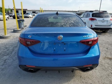 Alfa Romeo Giulia II Sedan 2.0 TBi 280KM 2018 Alfa Romeo Giulia Ti Q4 2018 2.0l 2.0 Benzyna 280KM, zdjęcie 2