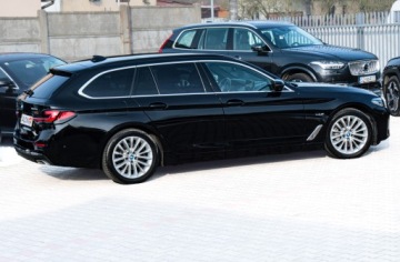 BMW Seria 5 G30-G31 Touring Plug-In 2.0 530e 292KM 2022 BMW 530e 292ps Luxury HUD Lasery 360° ACC 4xKlima Skóra HiFi Blis Keyles 18, zdjęcie 35