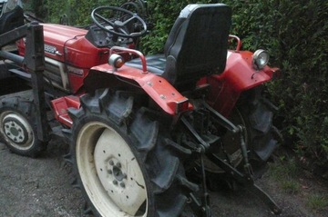 Японский минитрактор Yanmar YM 1820D тур-погрузчик