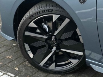 Peugeot 308 III 2025 Od ręki - GT e-DCS6 1.2 mHEV 145KM / Pakiet Bezpieczeństwo, zdjęcie 11