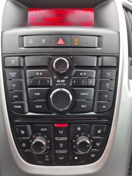 Opel Astra J Hatchback 5d 2.0 CDTI ECOTEC 160KM 2010 Opel Astra J HB 2010r. 2.0 CDTI/160KM Ksenon, bagażnik rowerowy, Alufelgi, zdjęcie 11