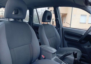 Toyota RAV4 II 1.8 VVTi 125KM 2002 Toyota RAV4 Zarejestrowany - ubezpieczony - 1,8 - 125 KM 1.8 Benzyna 125KM, zdjęcie 15