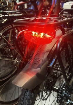 Lampka tylna na bagażnik XLC CL-R18 LED 50/80 mm E-Bike ready