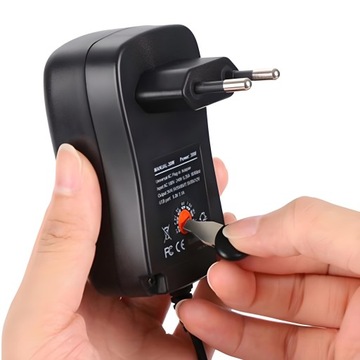 УНИВЕРСАЛЬНОЕ ЗАРЯДНОЕ УСТРОЙСТВО ДЛЯ БЛОКА ПИТАНИЯ 12 В ПОСТОЯННОГО ТОКА